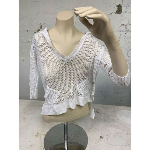 Jennifer Lopez Tops - Jennifer Lopez White Crochet Lace Hooded Crop Top 3/4 Sleeve Women’s Size S